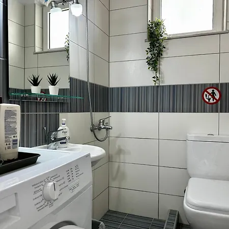 Modern With Garden, Near - El Greco No 4 בית נופש *