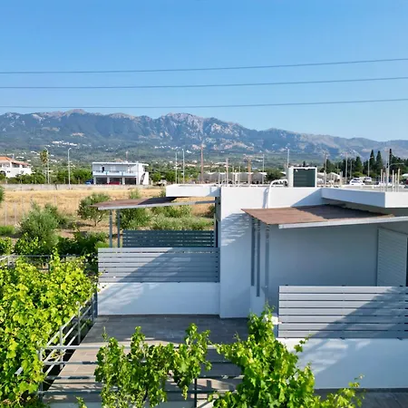 Modern With Garden, Near - El Greco No 4 *